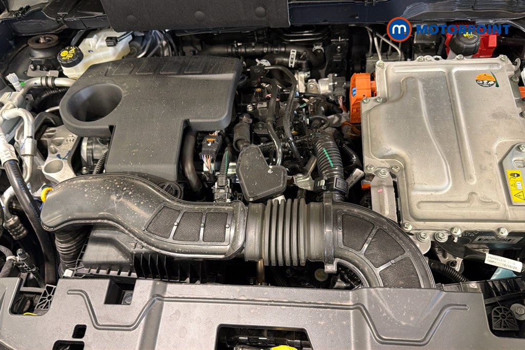 Nissan Juke N-Connecta Automatic Petrol-Electric Hybrid SUV - Stock Number (1650534) - 51st supplementary image