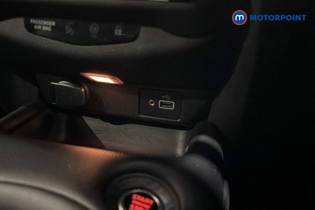 Nissan Juke N-Connecta Automatic Petrol SUV - Stock Number (1650636) - 17th supplementary image