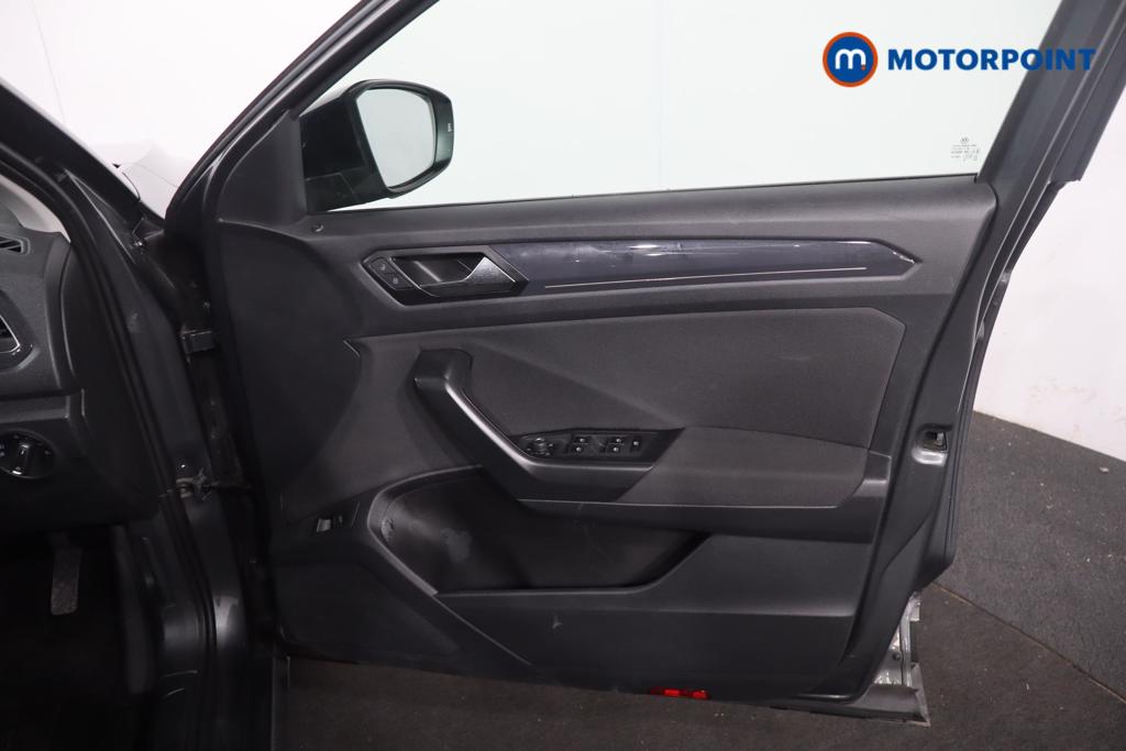 Volkswagen T-Roc SEL Automatic Petrol SUV - Stock Number (1651308) - 9th supplementary image