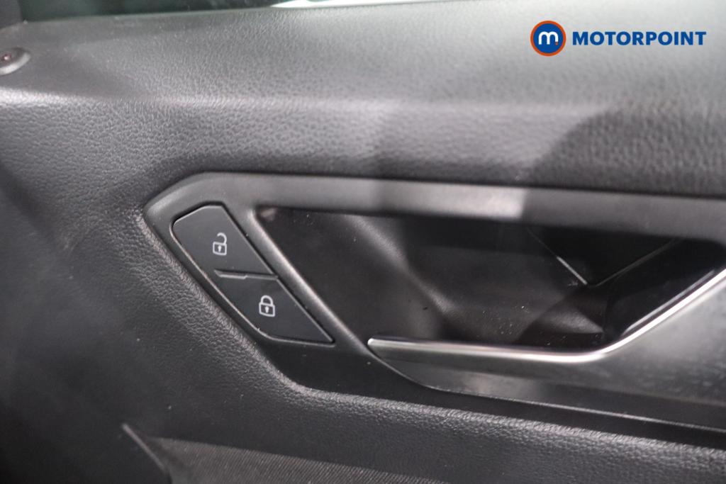 Volkswagen T-Roc SEL Automatic Petrol SUV - Stock Number (1651308) - 11th supplementary image