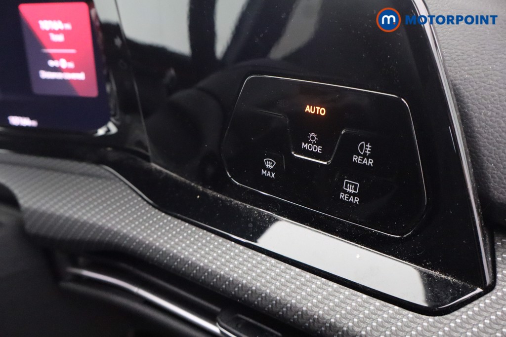 Volkswagen Golf R-Line Automatic Petrol Hatchback - Stock Number (1651375) - 16th supplementary image