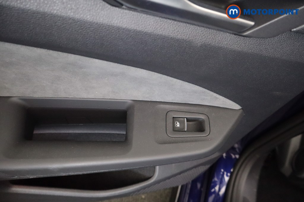 Volkswagen Golf R-Line Automatic Petrol Hatchback - Stock Number (1651375) - 29th supplementary image