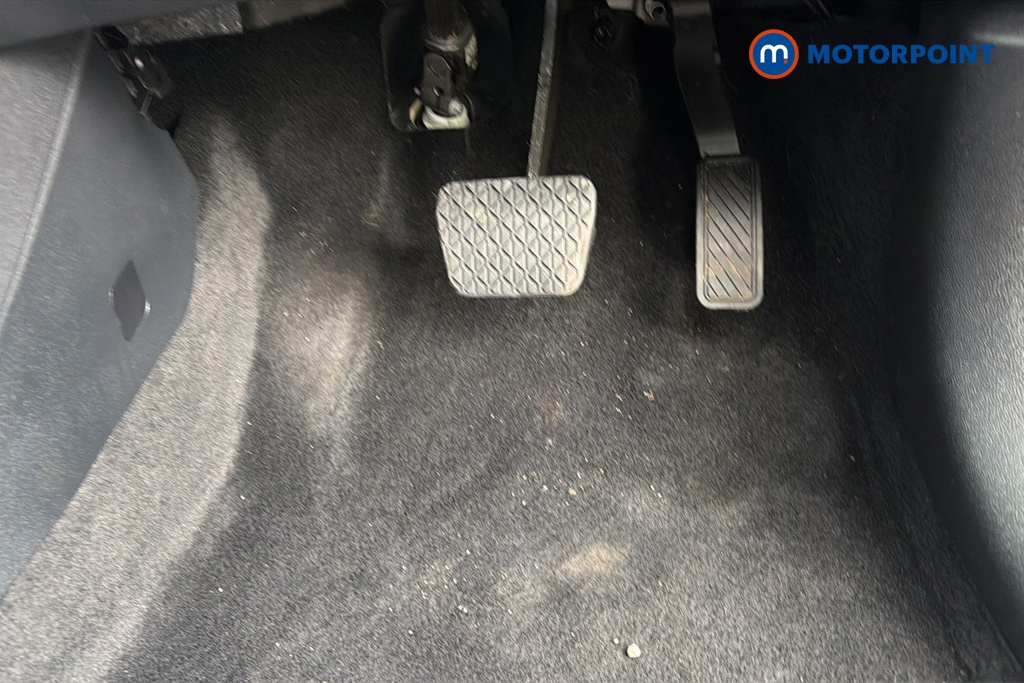Ford Fiesta Titanium Automatic Petrol Hatchback - Stock Number (1651527) - 24th supplementary image