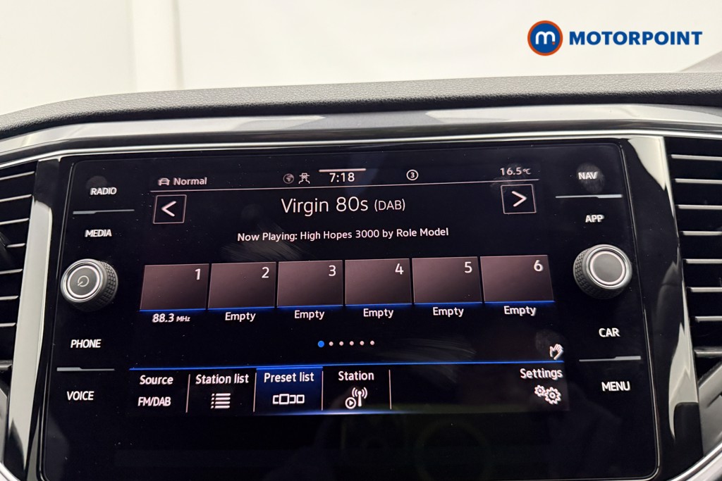 Volkswagen T-Roc R-Line Manual Petrol SUV - Stock Number (1651581) - 4th supplementary image