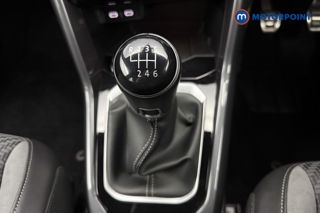 Volkswagen T-Roc R-Line Manual Petrol SUV - Stock Number (1651581) - 7th supplementary image