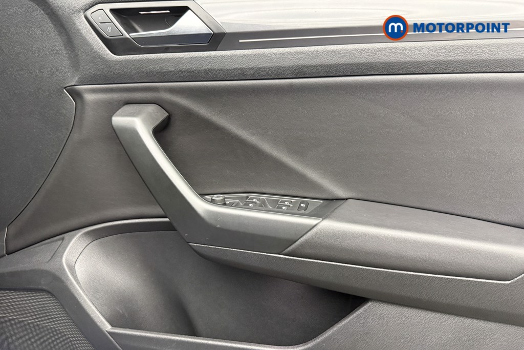Volkswagen T-Roc R-Line Manual Petrol SUV - Stock Number (1651581) - 18th supplementary image