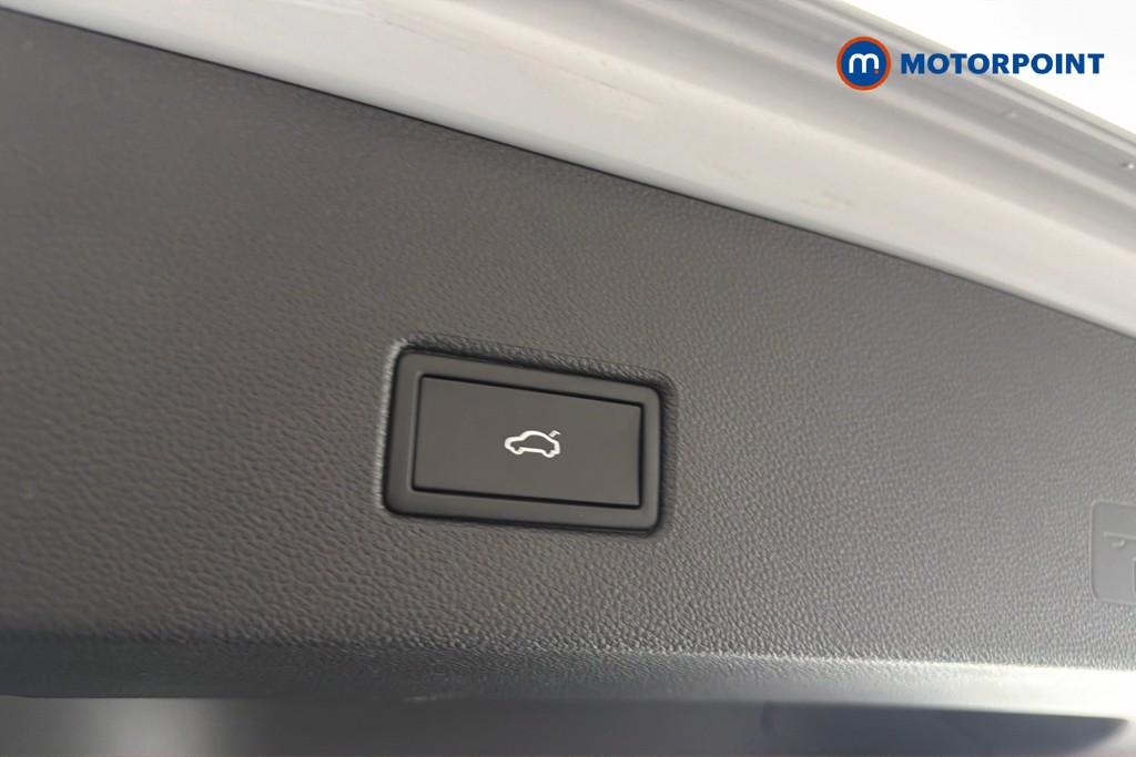 Volkswagen T-Roc Black Edition Manual Petrol SUV - Stock Number (1651582) - 35th supplementary image