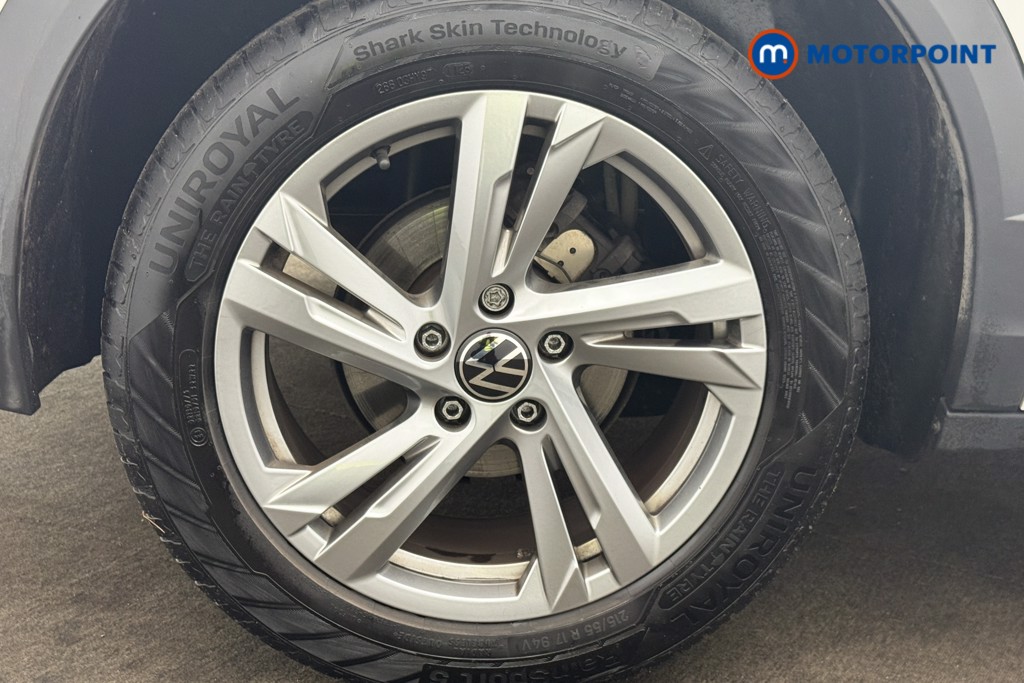 Volkswagen T-Roc R-Line Manual Petrol SUV - Stock Number (1651602) - 3rd supplementary image