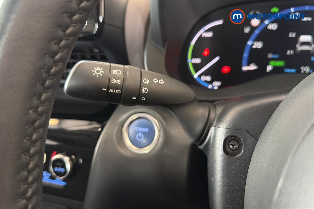 Toyota Yaris Cross Excel Automatic Petrol-Electric Hybrid Estate - Stock Number (1651723) - 5th supplementary image