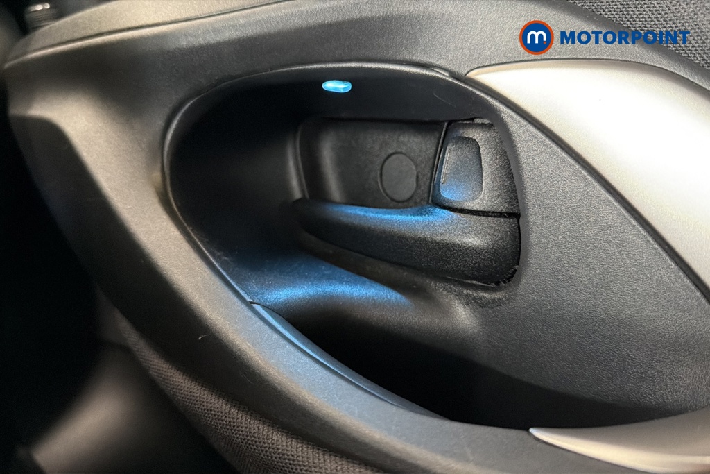 Toyota Yaris Cross Excel Automatic Petrol-Electric Hybrid Estate - Stock Number (1651723) - 10th supplementary image