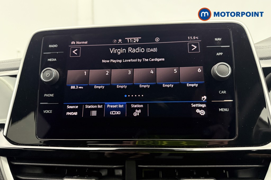 Volkswagen T-Roc R-Line Manual Petrol SUV - Stock Number (1652340) - 4th supplementary image