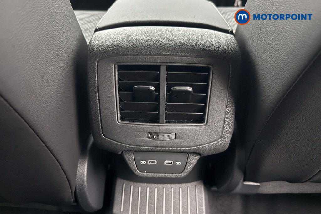 Volkswagen T-Roc R-Line Manual Petrol SUV - Stock Number (1652340) - 21st supplementary image