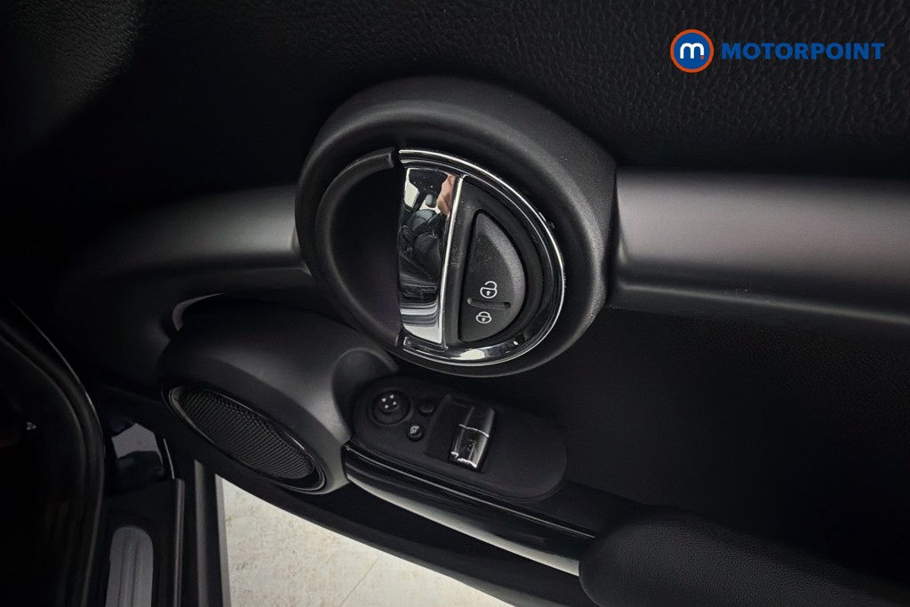 Mini Hatchback Cooper Exclusive Automatic Petrol Hatchback - Stock Number (1652850) - 19th supplementary image
