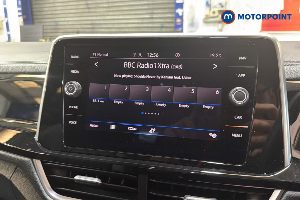 Volkswagen T-Roc R-Line Automatic Petrol SUV - Stock Number (1653048) - 9th supplementary image