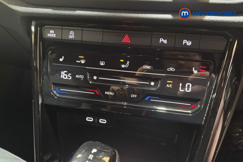 Volkswagen T-Roc R-Line Automatic Petrol SUV - Stock Number (1653048) - 12th supplementary image