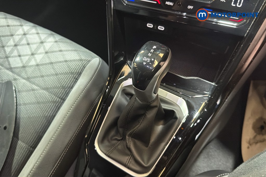 Volkswagen T-Roc R-Line Automatic Petrol SUV - Stock Number (1653048) - 15th supplementary image