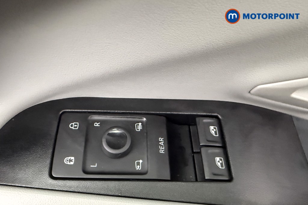 Ford Explorer Select Automatic Electric SUV - Stock Number (1653109) - 20th supplementary image