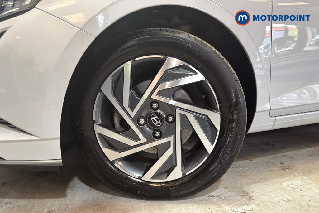 Hyundai I20 Advance Manual Petrol Hatchback - Stock Number (1653197) - 47th supplementary image