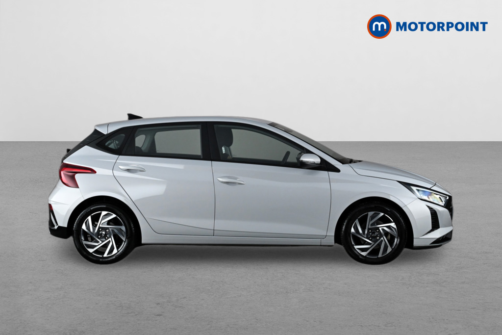 Hyundai I20 Advance Manual Petrol Hatchback - Stock Number (1653197) - Drivers side