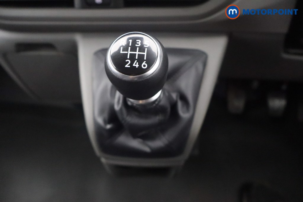 Volkswagen Transporter Commerce Plus Manual Diesel Panel Van - Stock Number (1653250) - 4th supplementary image