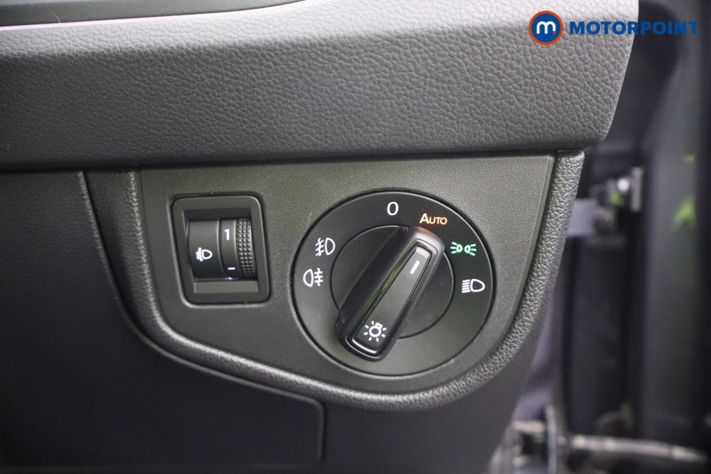 Volkswagen Polo R-Line Manual Petrol Hatchback - Stock Number (1653560) - 8th supplementary image