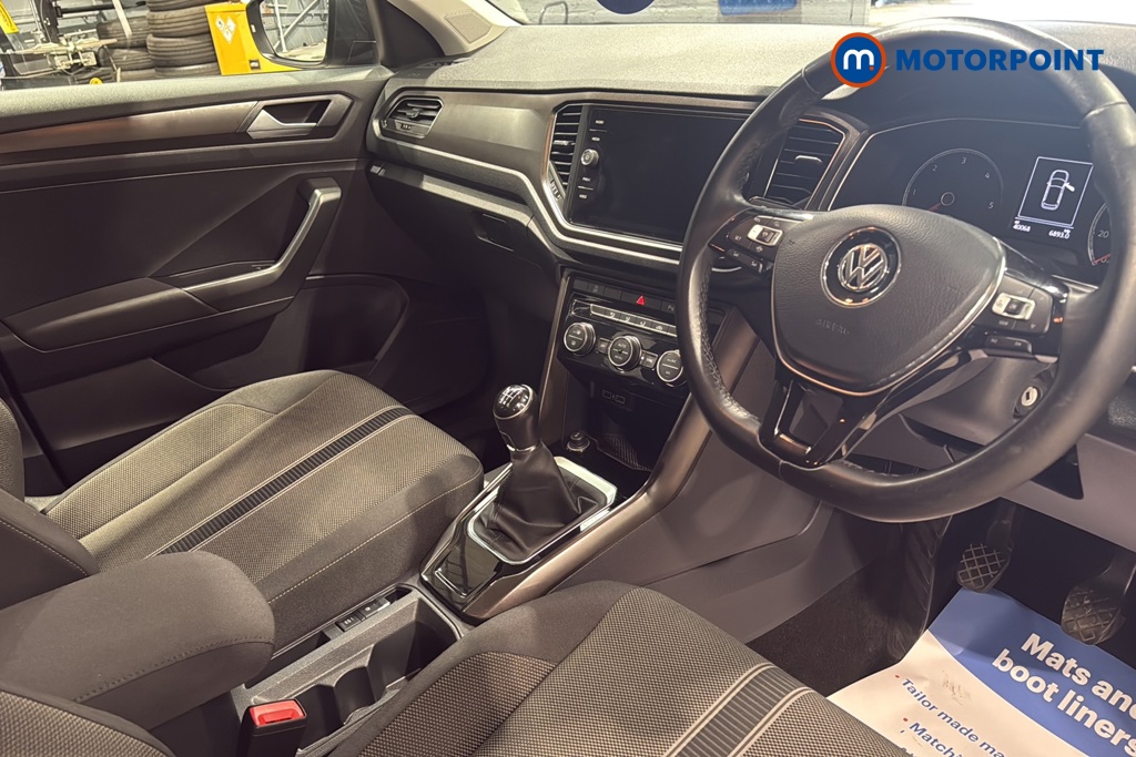 Volkswagen T-Roc SE Manual Diesel SUV - Stock Number (1653619) - 1st supplementary image