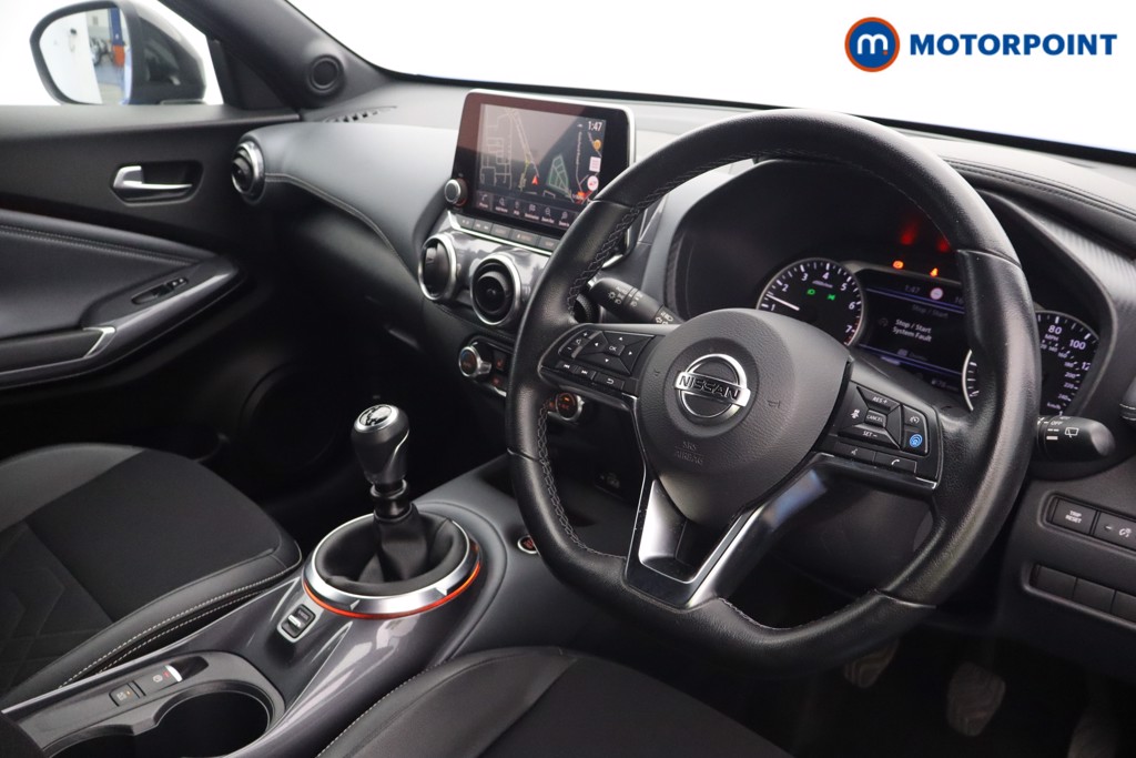 Nissan Juke Tekna Manual Petrol SUV - Stock Number (1653643) - 1st supplementary image