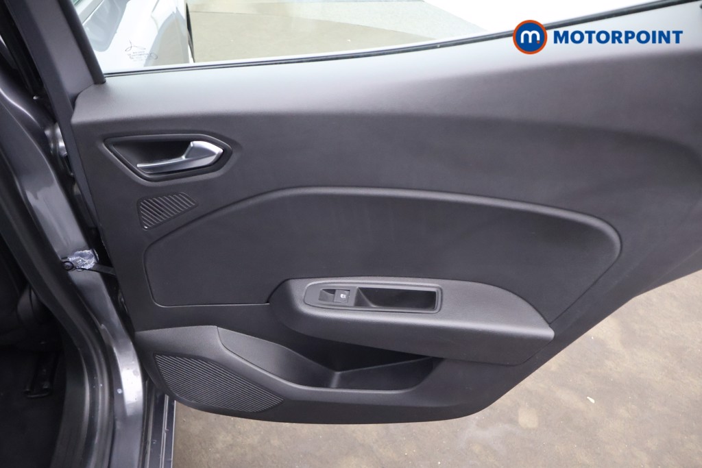 Renault Clio Evolution Automatic Petrol-Electric Hybrid Hatchback - Stock Number (1653682) - 20th supplementary image