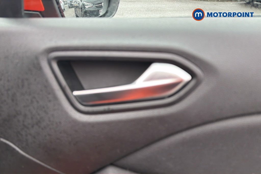 Renault Clio Iconic Manual Petrol Hatchback - Stock Number (1634552) - 42nd supplementary image