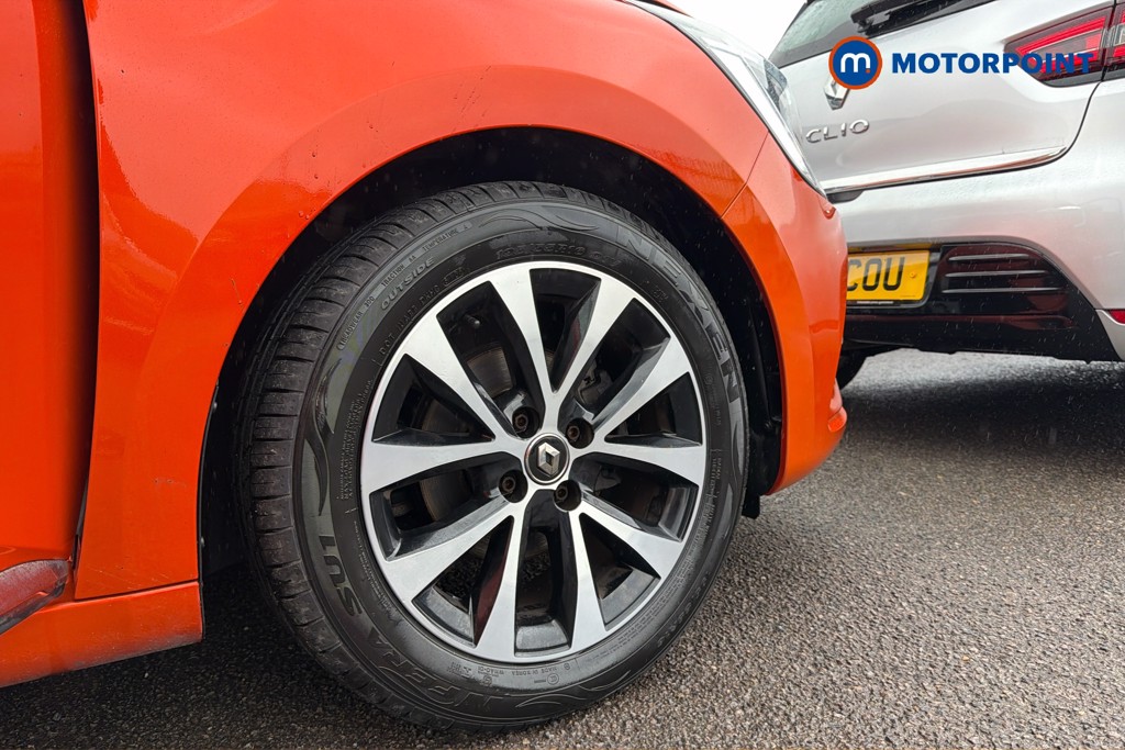 Renault Clio Iconic Manual Petrol Hatchback - Stock Number (1634552) - 50th supplementary image