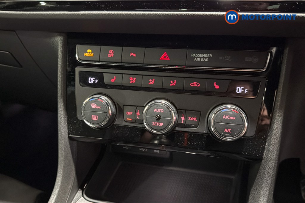 Seat Leon Fr Black Edition Manual Petrol Hatchback - Stock Number (1637984) - 12th supplementary image