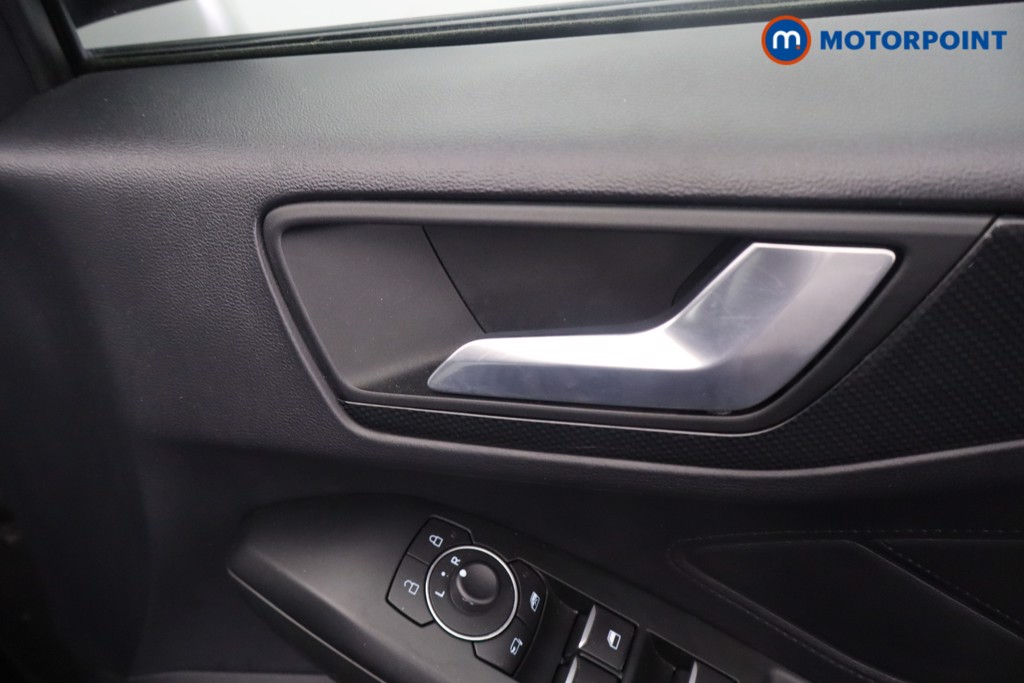 Ford Focus St-Line Manual Petrol Hatchback - Stock Number (1640778) - 17th supplementary image