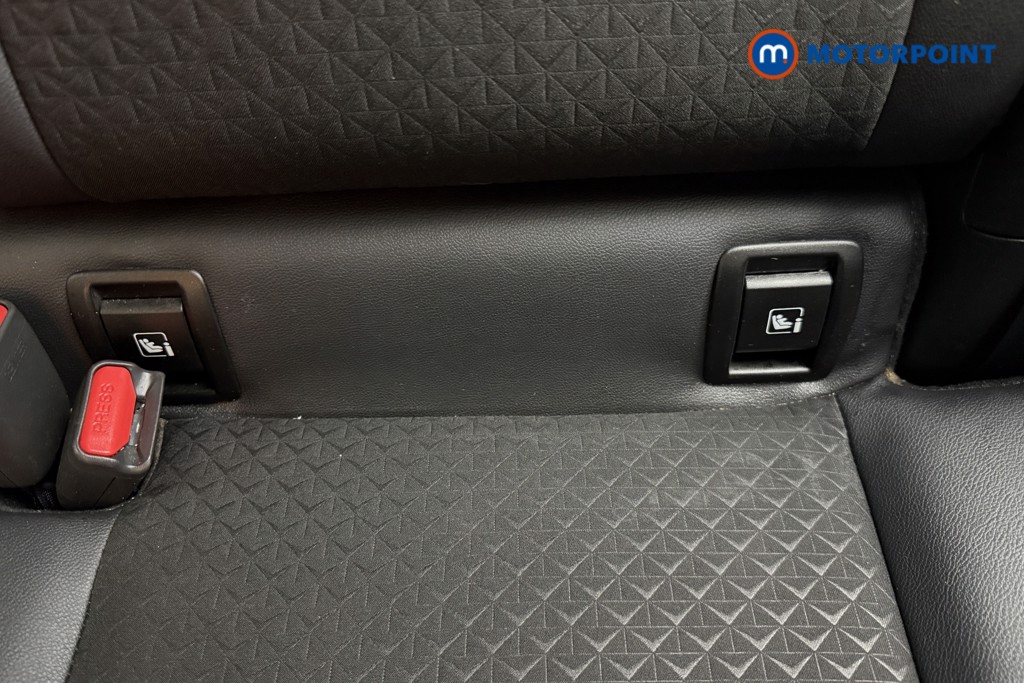 Nissan Juke N-Connecta Automatic Petrol SUV - Stock Number (1642453) - 8th supplementary image