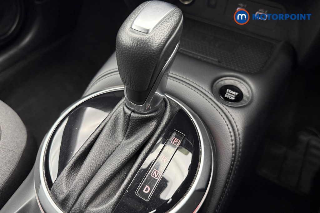 Nissan Juke N-Connecta Automatic Petrol SUV - Stock Number (1642453) - 22nd supplementary image