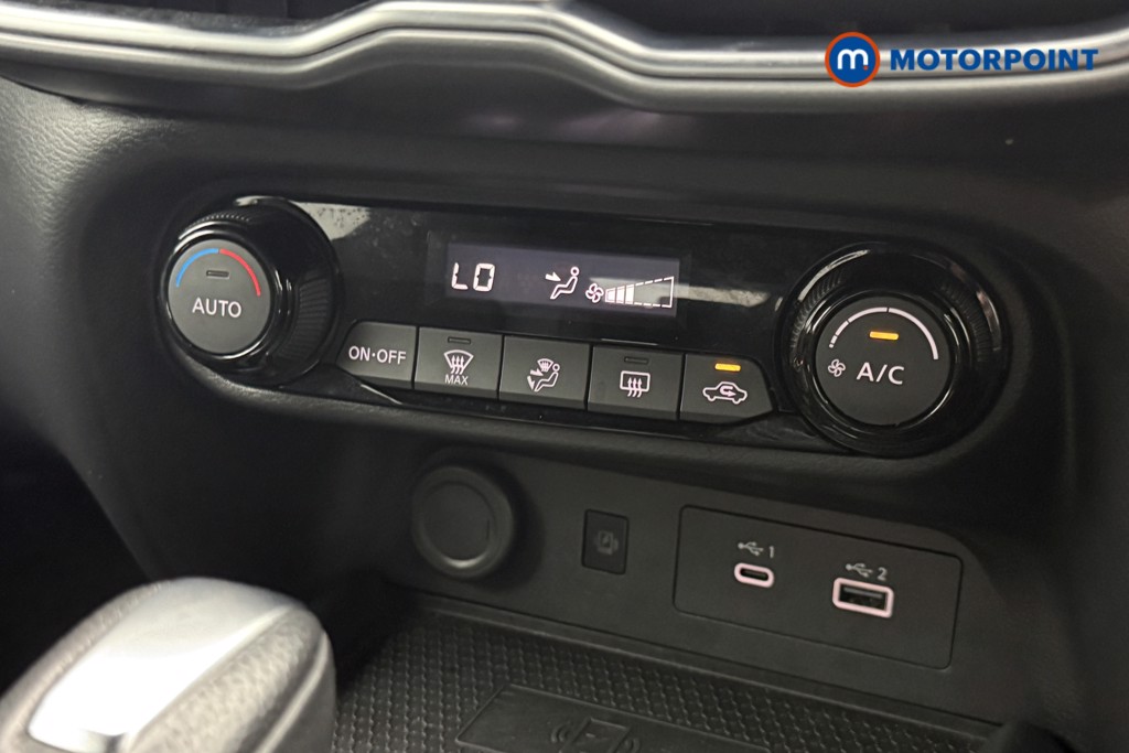 Nissan Juke N-Connecta Automatic Petrol SUV - Stock Number (1642453) - 25th supplementary image