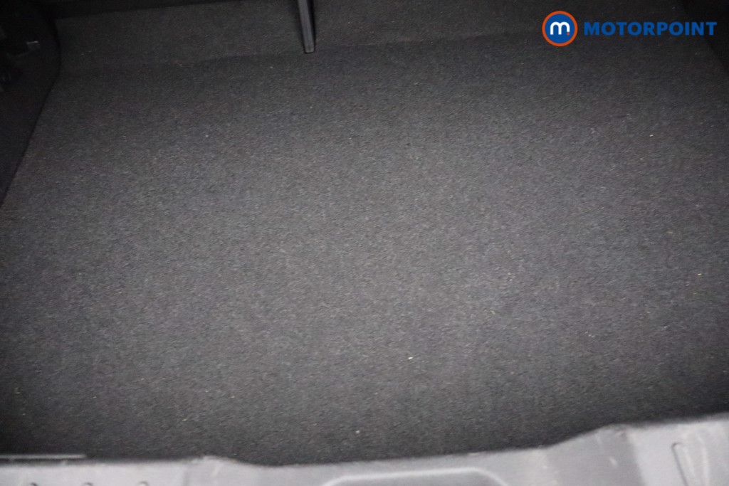 Nissan Juke Tekna Manual Petrol SUV - Stock Number (1644152) - 7th supplementary image