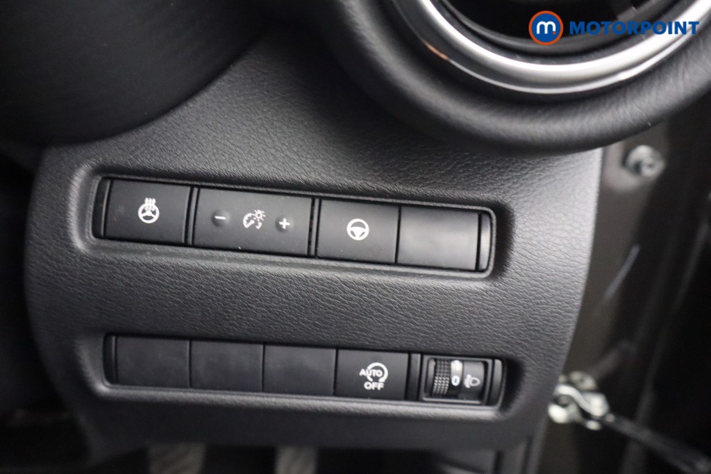 Nissan Juke Tekna Manual Petrol SUV - Stock Number (1644152) - 14th supplementary image