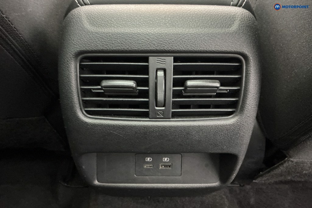 Nissan Qashqai N-Connecta Automatic Petrol-Electric Hybrid SUV - Stock Number (1644514) - 10th supplementary image