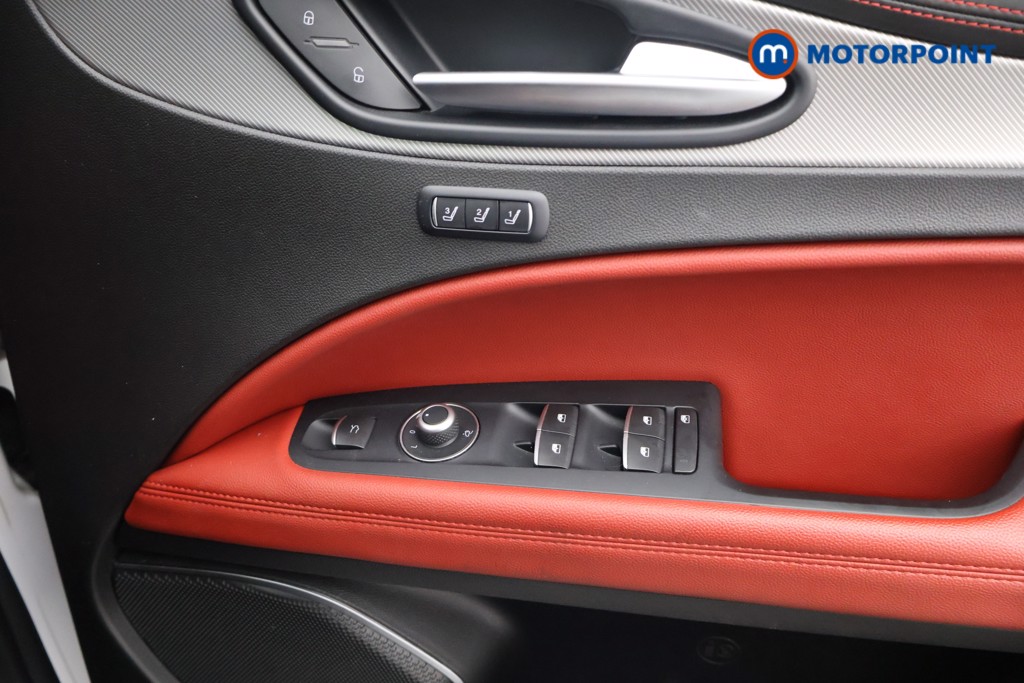 Alfa Romeo Stelvio TI Automatic Petrol SUV - Stock Number (1645873) - 8th supplementary image