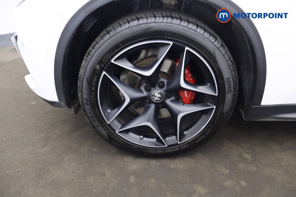 Alfa Romeo Stelvio TI Automatic Petrol SUV - Stock Number (1645873) - 19th supplementary image