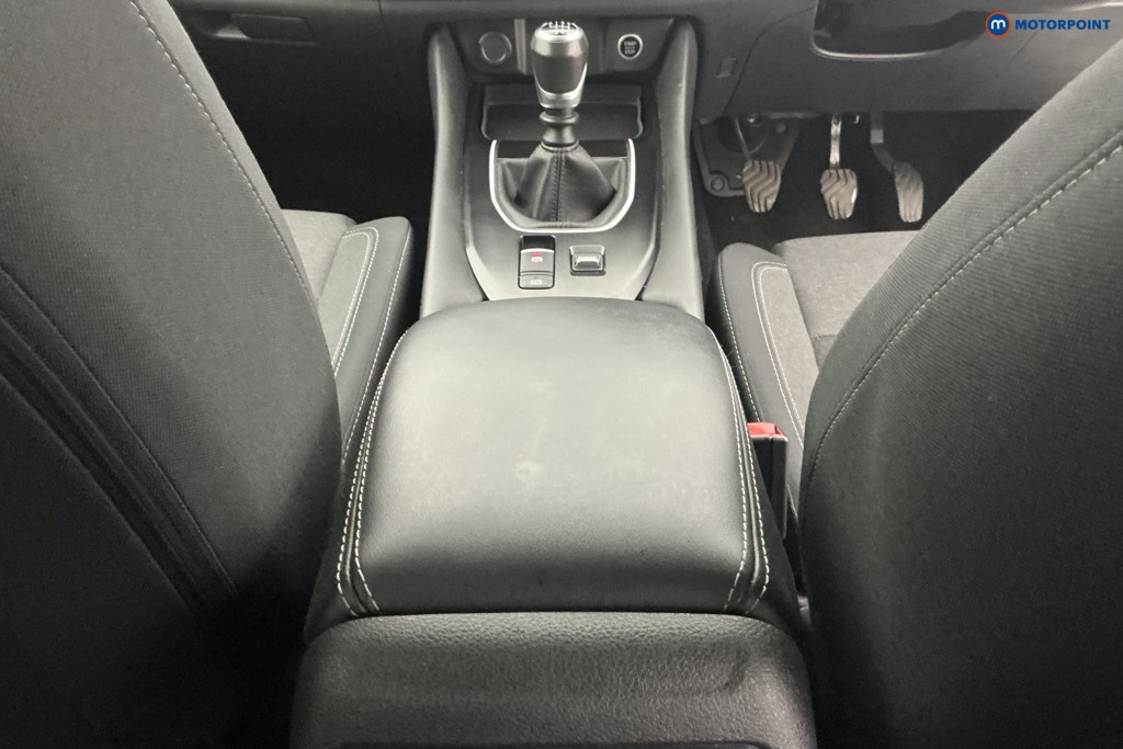 Nissan Qashqai N-Connecta Manual Petrol SUV - Stock Number (1645943) - 11th supplementary image