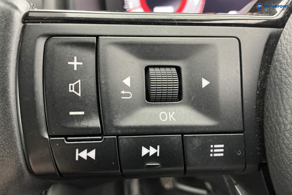 Nissan Qashqai N-Connecta Manual Petrol SUV - Stock Number (1645943) - 20th supplementary image