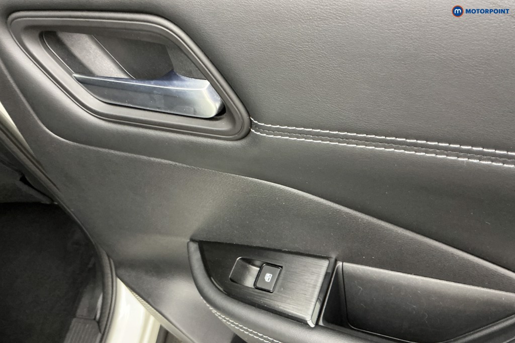 Nissan Qashqai N-Connecta Manual Petrol SUV - Stock Number (1645943) - 27th supplementary image