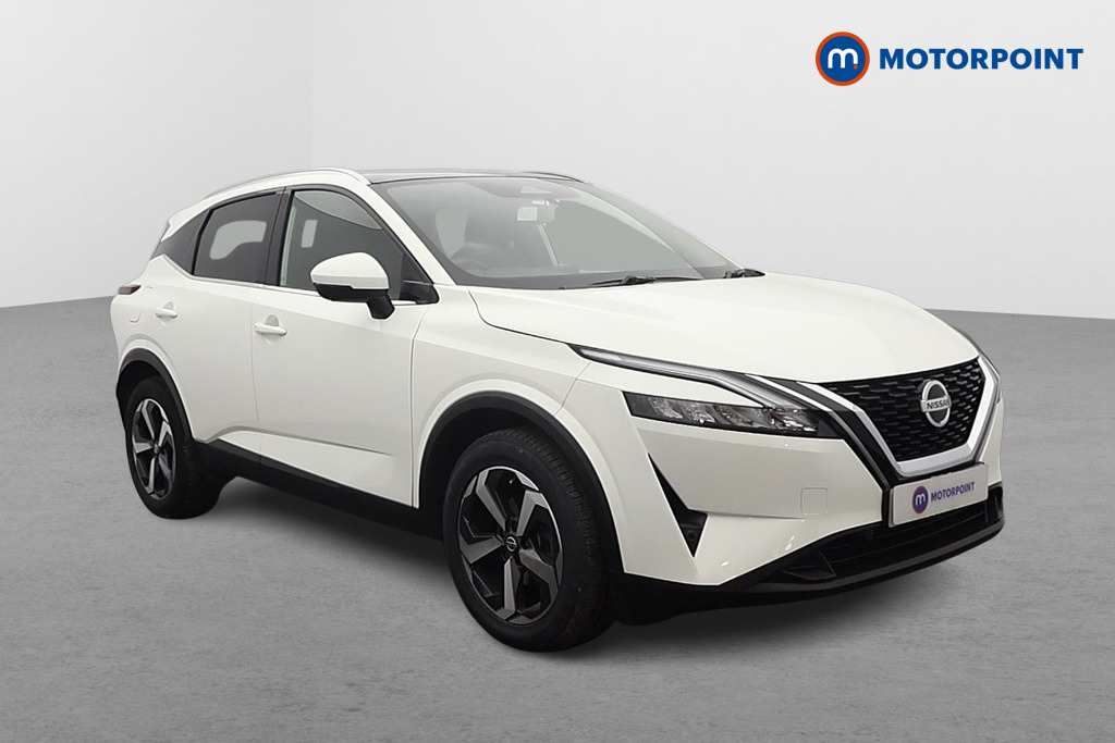 Nissan Qashqai N-Connecta Manual Petrol SUV - Stock Number (1645943) - Drivers side front corner