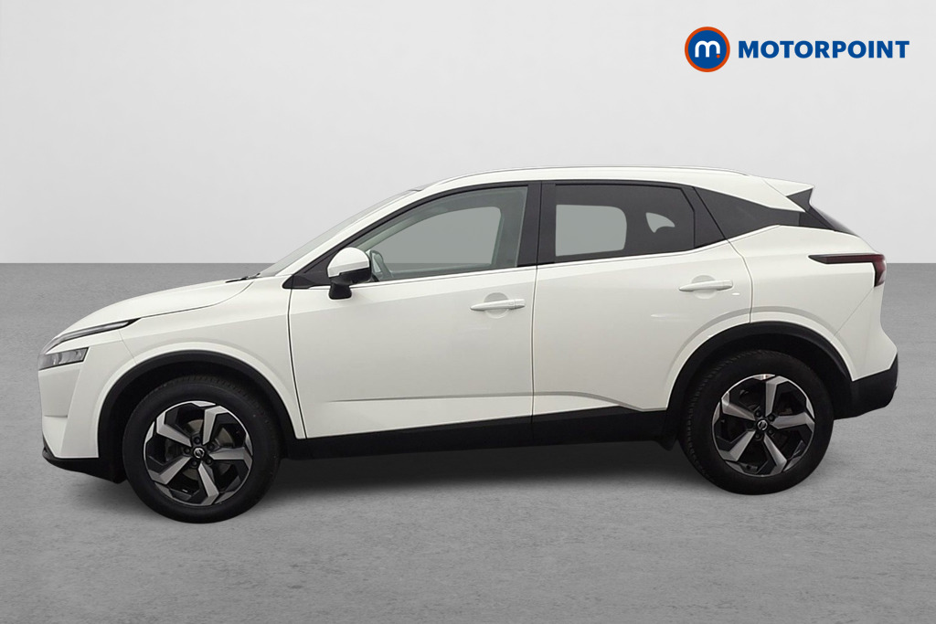 Nissan Qashqai N-Connecta Manual Petrol SUV - Stock Number (1645943) - Passenger side