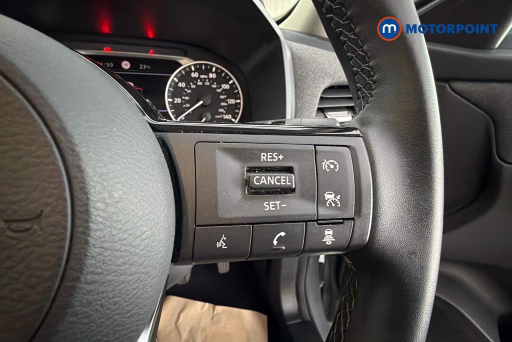 Nissan Qashqai Acenta Premium Manual Petrol SUV - Stock Number (1646437) - 4th supplementary image