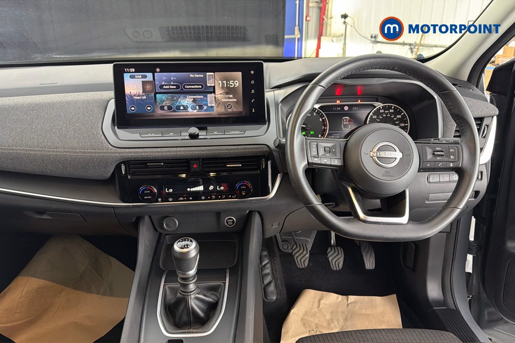 Nissan Qashqai Acenta Premium Manual Petrol SUV - Stock Number (1646437) - 1st supplementary image