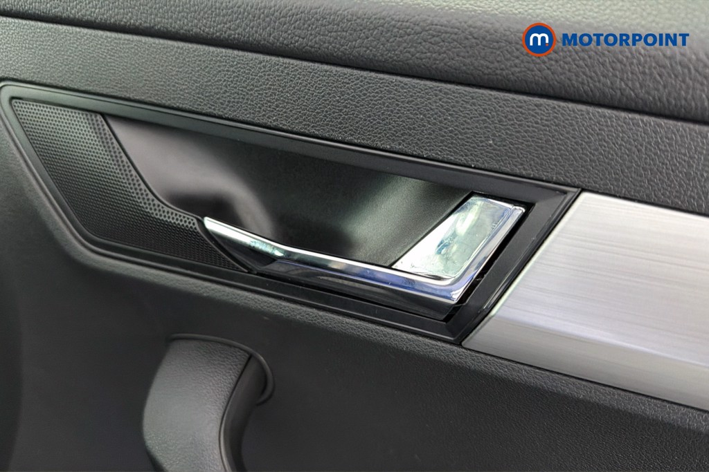 Skoda Karoq Se Technology Manual Petrol SUV - Stock Number (1647329) - 42nd supplementary image