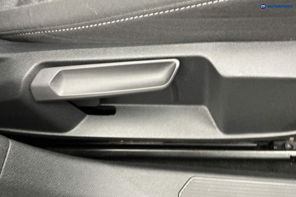 Volkswagen Golf Life Manual Petrol Hatchback - Stock Number (1647901) - 23rd supplementary image