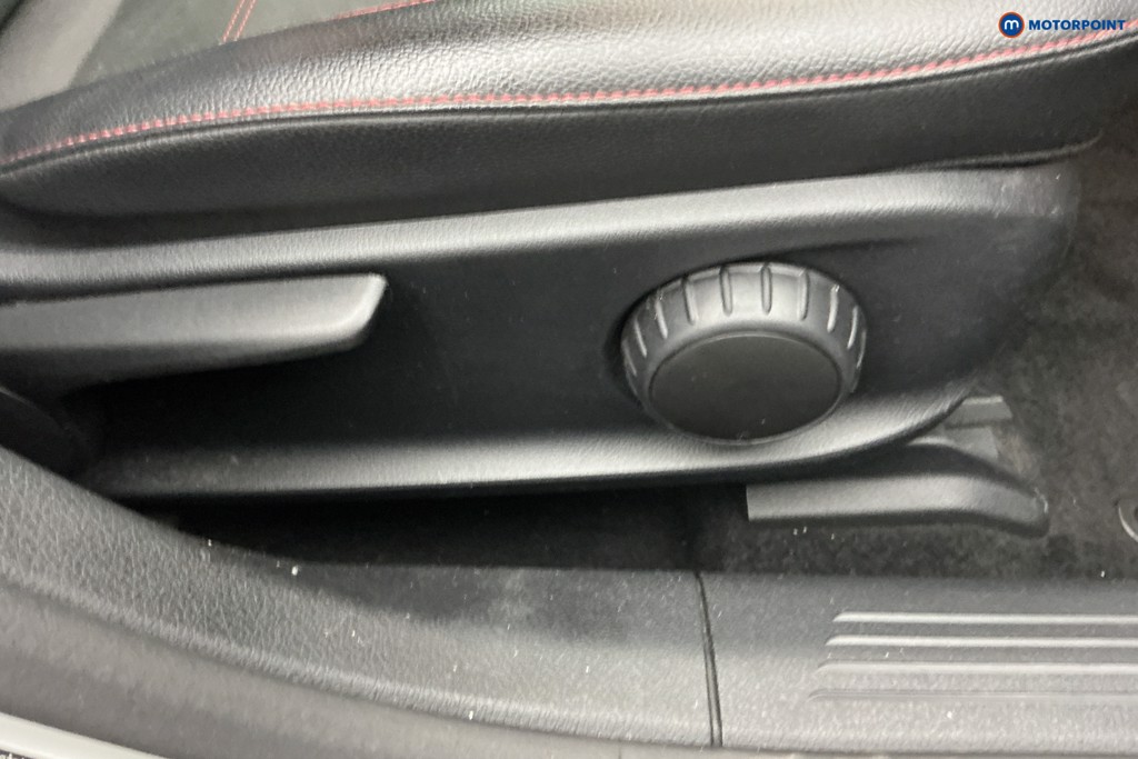 Mercedes-Benz A Class Amg Line Manual Petrol Hatchback - Stock Number (1648738) - 23rd supplementary image